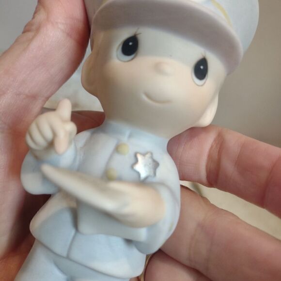 👍 Precious Moments Policeman. C2 - Picture 4 of 6